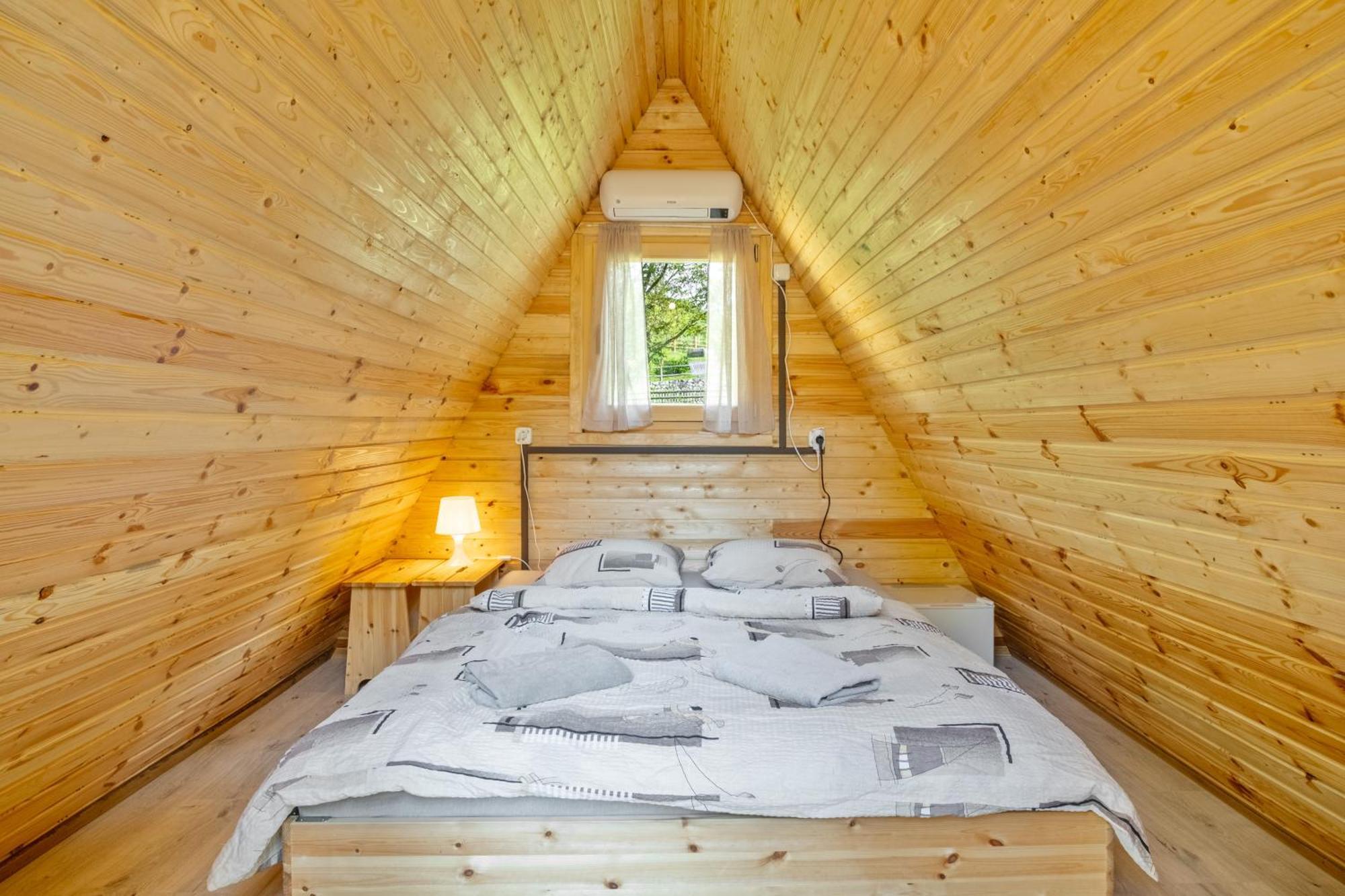 Resort Pod Orehi - Bled - Apartma & Glamping & Savna Exterior photo